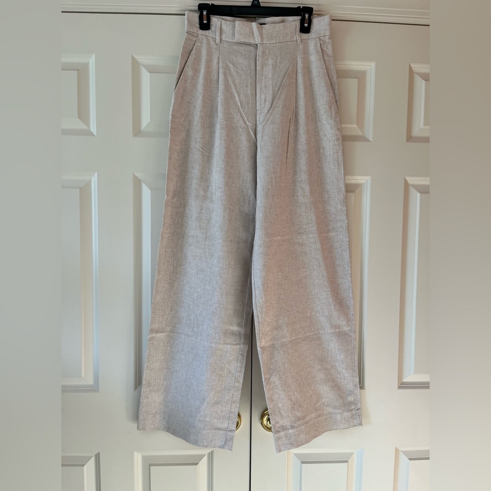 Banana Republic Wide Leg Linen Pants in Light Tan / Flax
